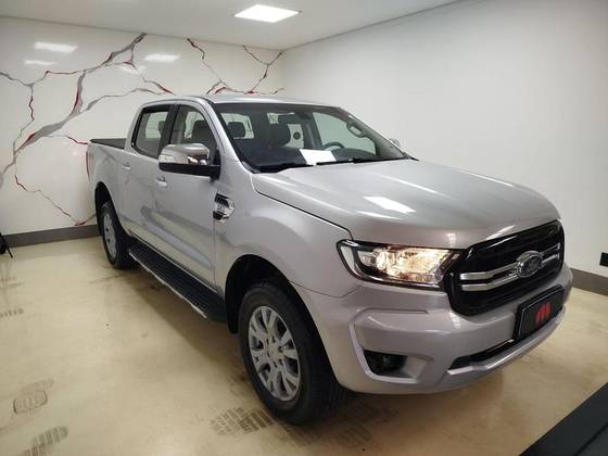 FORD RANGER 3.2 XLT 4X4 CD 20V DIESEL 4P AUTOMÁTICO FORD RANGER 3.2 XLT 4X4 CD 20V DIESEL 4P AUTOMÁTICO